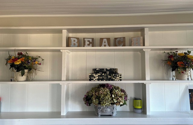 Charming 2-bedroom bungalow with WiFi, AC in delightful Milton