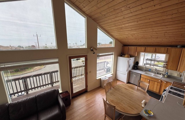 Charming 2-bedroom house in tranquil Morro Bay with Ocean View