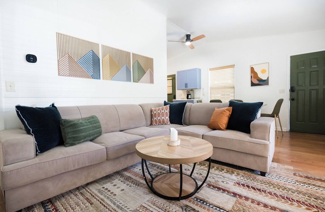 Charming 2-bedroom house in Bella Vista with AC and easy access to amenities