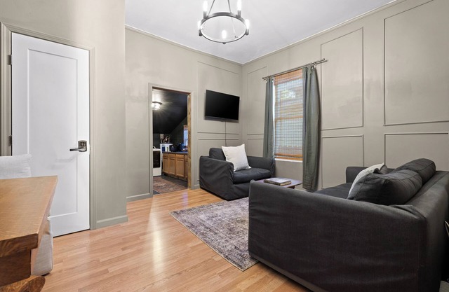 Charming 2-bedroom Cottage minutes from downtown Chattanooga, Pet Friendly