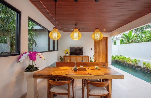 Charming 2-bedroom villa with AC, WiFi in peaceful Gianyar