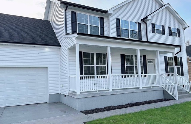 Charming 2800 sq.ft 4-bedroom home with AC and WiFi in Suffolk