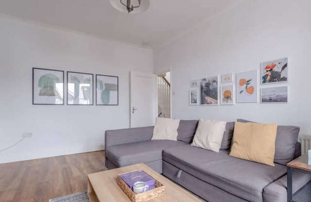 Charming 2BD Flat - East Sheen