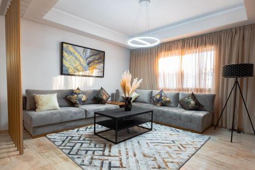 Charming 2BR in the Heart of the City