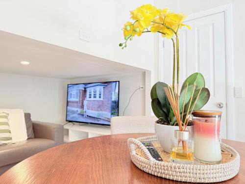 Charming 2BR with Yard&Parking