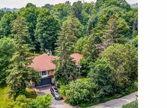 Charming 3-bedroom bungalow in delightful Gatineau with AC, WiFi