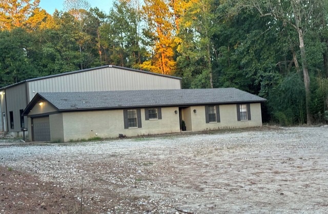 Charming 3-bedroom house with WiFi and AC in welcoming Oxford