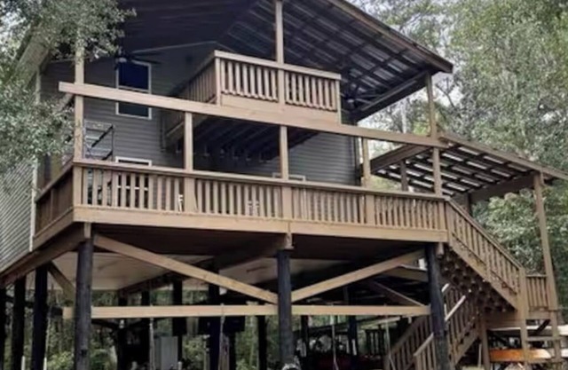 Charming 3-bedroom house on the Ocmulgee River in Hawkinsville, GA with WiFi.