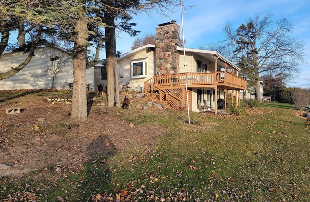 Charming 3-bedroom water-front house 10min from Caseville with WiFi, AC, Heat