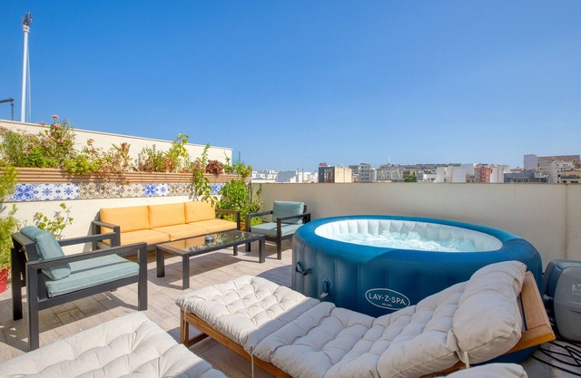 Charming 3bedroom with jacuzzi and terrace MCAR1-2