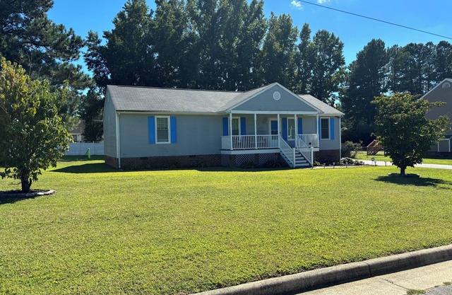 Charming 4 bedroom 2 bathroom home in Prince George County.