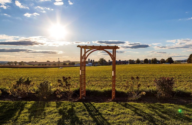Charming 4-bedroom farmhouse with WiFi, AC in welcoming Gap