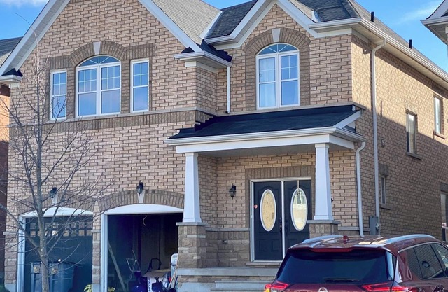 Charming 4-bedroom house with WiFi and AC in peaceful Shelburne