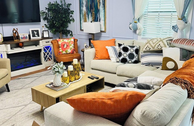 Charming 4-bedroom house with AC and WiFi in fabulous Charlotte