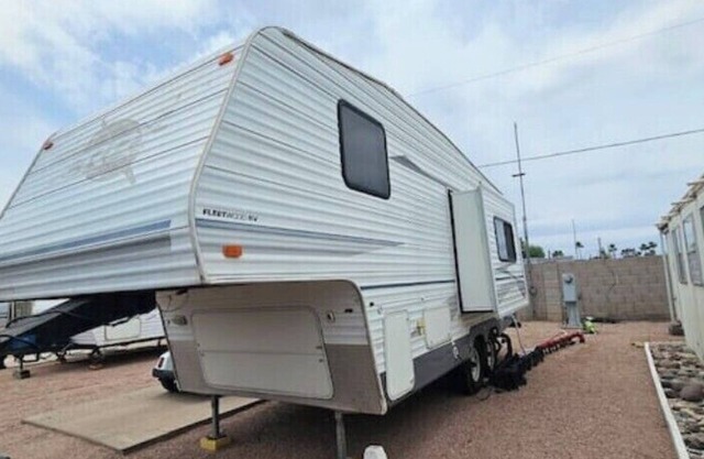 "Charming 5th Wheel RV Retreat