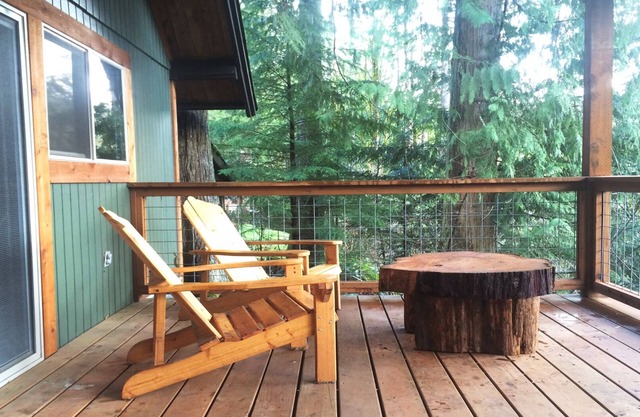 Charming A-Frame Cabin With Spectacular Cascade Mountain Views!