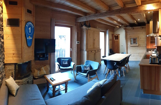 Charming apartment in a chalet in the heart of the 3 Valleys