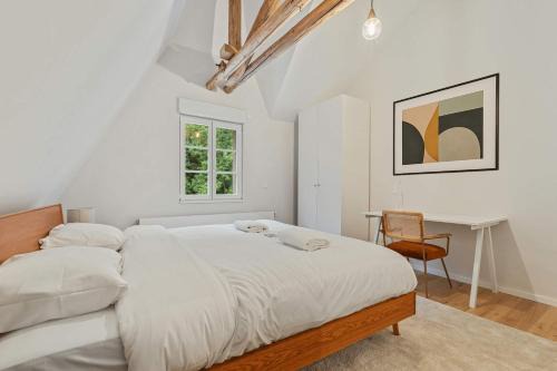 Charming Apartment in Historic Pafendall