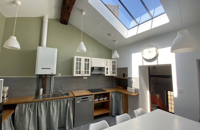 Charming apartment with terrace in the historic center of Cluny