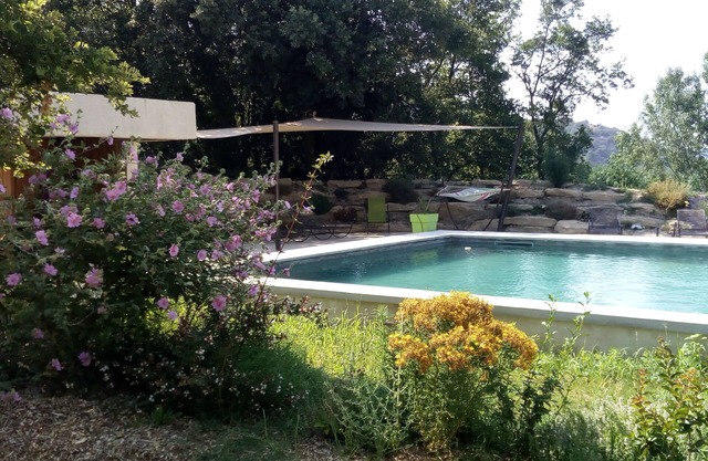 Charming B & B in Malucène