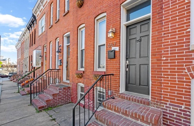 Charming Baltimore Townhome w/Scenic Views