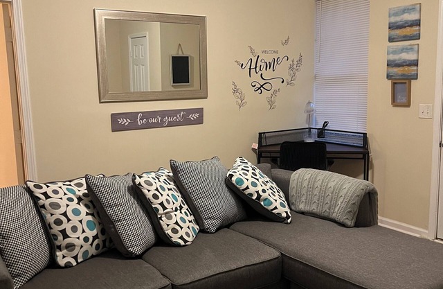 Charming Basement Unit with WiFi and AC in lovely Sugar Hill