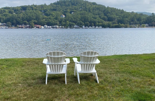 Charming Beachfront Cottage on Newfound Lake