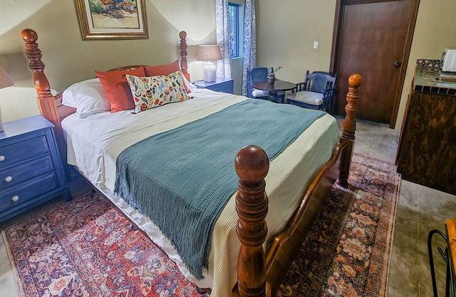 🌺 Charming bedroom w/ pool in Hacienda La Quinta