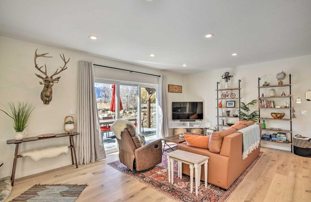 Charming Buena Vista Home with Private Hot Tub!