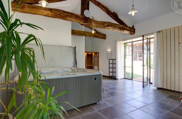 Charming countryside cottage with garden and outdoor spaces