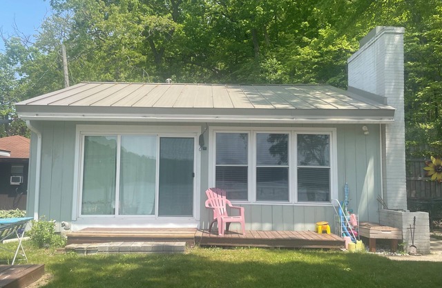 Charming cabin with AC in Delton - perfect for a getaway