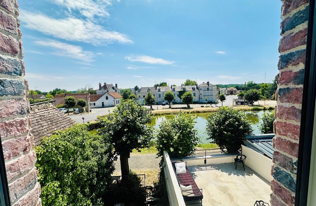 Charming canal-side house close to Beauval Zoo