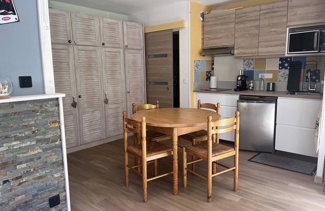 Charming chalet for 4 in Cauterets with parking