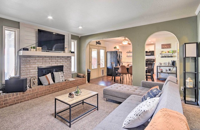 Charming Clovis Home w/Covered Patio!