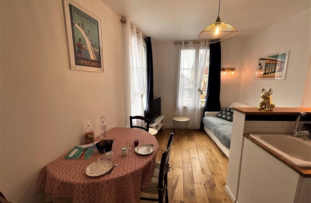 Charming, cosy 2-room apartment in a great location (all within walking distance)