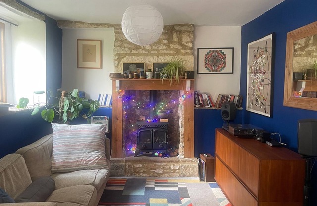 Charming Cotswold stone cottage with garden, off-road parking and valley views