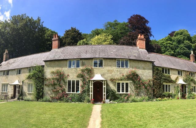 Charming Cottage in idyllic location on Stourhead Estate