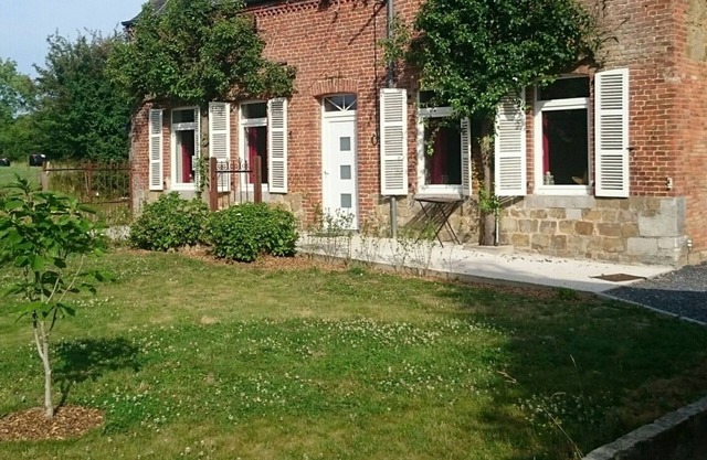 Charming Cottage in Liessies: Scenic Views, Modern Amenities, and Peaceful Surroundings