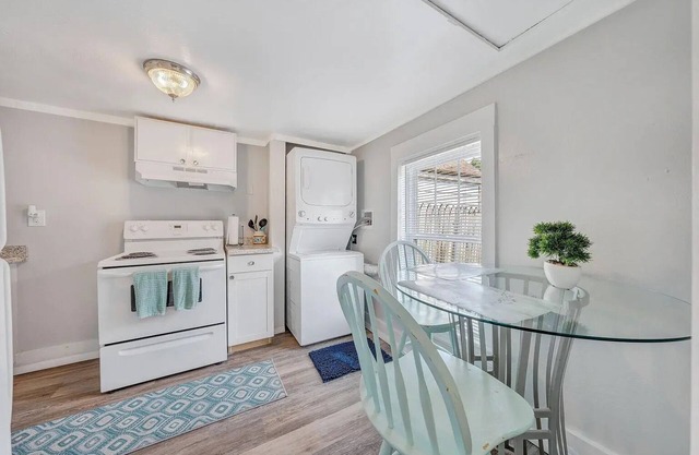 Charming cottage in Roanoke with AC, WiFi