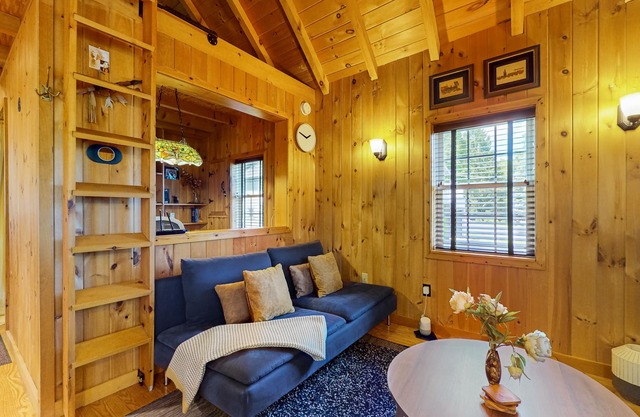 Charming cottage with a cozy, welcoming vibe