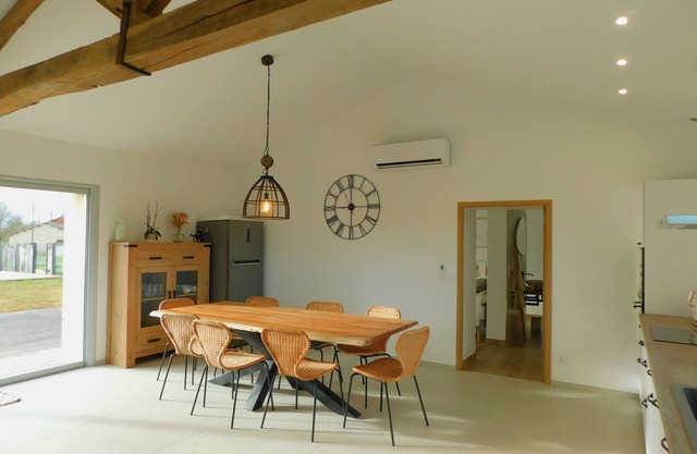 Charming cottage with swimming pool in the heart of the Monbazillac vineyard