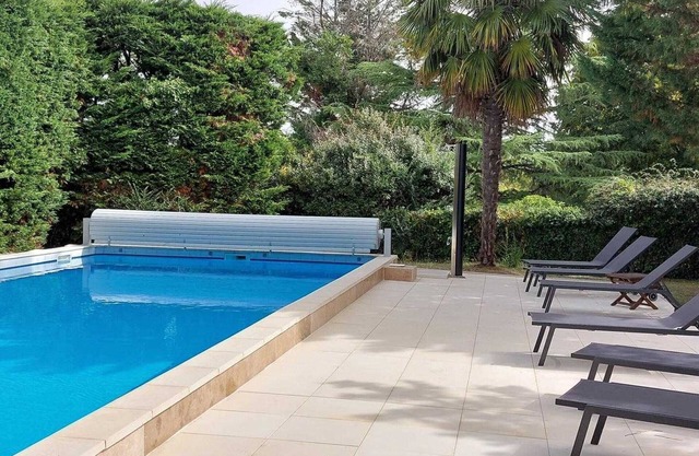 Charming Cottage with Pool, Near Vineyards and Historic Towns