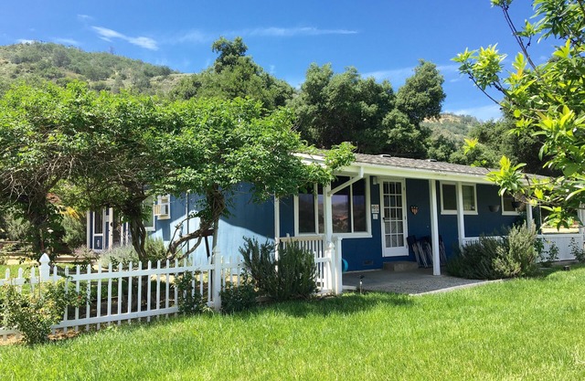Charming Country Home Located on 1,000 Acre Ranch - Only 10 minutes to Pinnacles