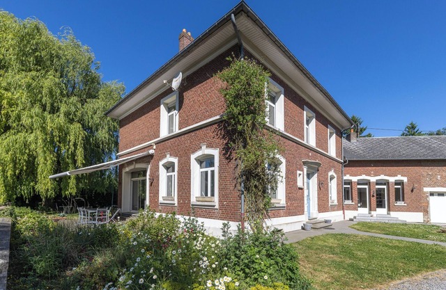 Charming country house 300m² 3 stars - 1400 m² park - games room