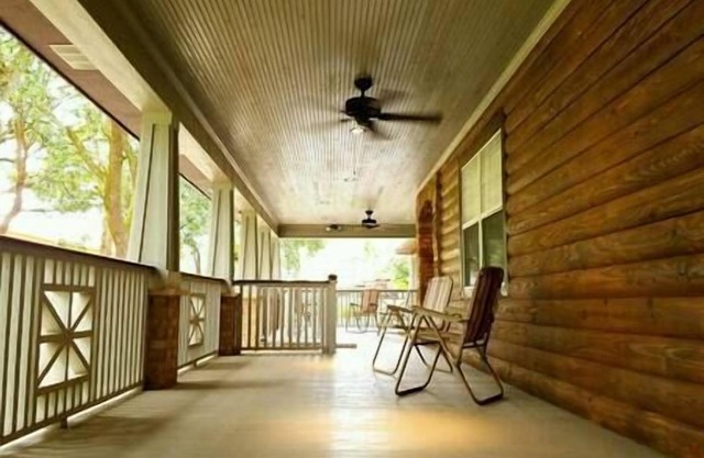 Charming Country Cabin with Self Check In