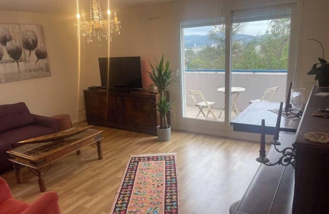 Charming/Cozy apartment with terraces!