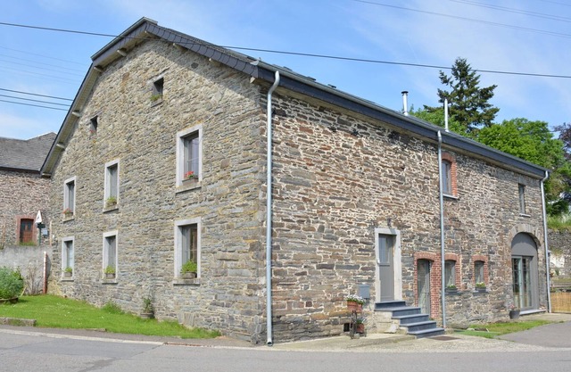 Charming Farmhouse in Houffalize with Large Terrace