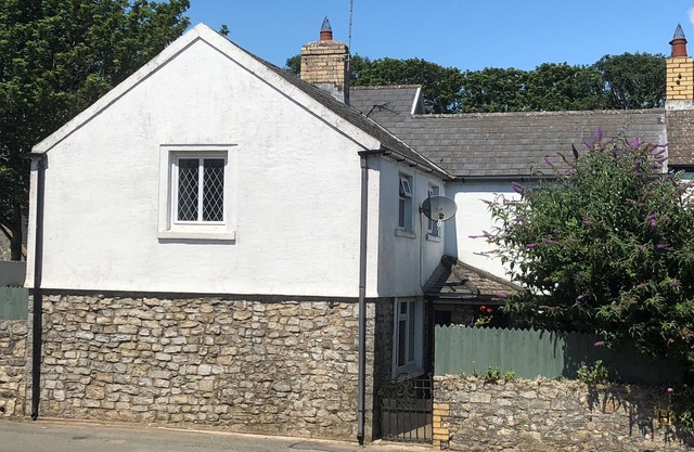 Charming four double-bedroom stone-built cottage in beautiful Vale of Glamorgan