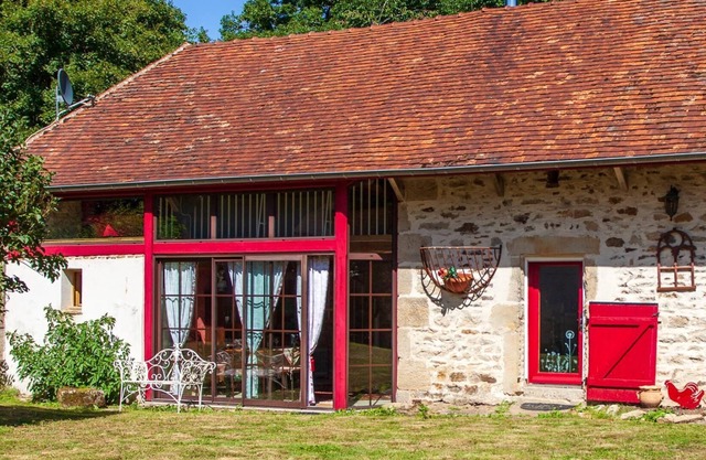 Charming Gîte in the Bourgogne Menadel