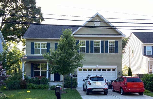 Charming furnished colonial in Cape St. Clare available for rent!